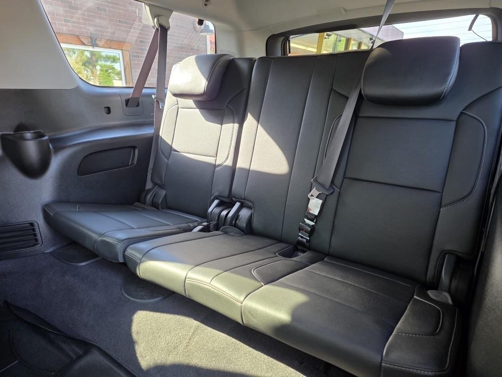 Chevrolet Suburban 4WD 4dr 1500 Premier 2019