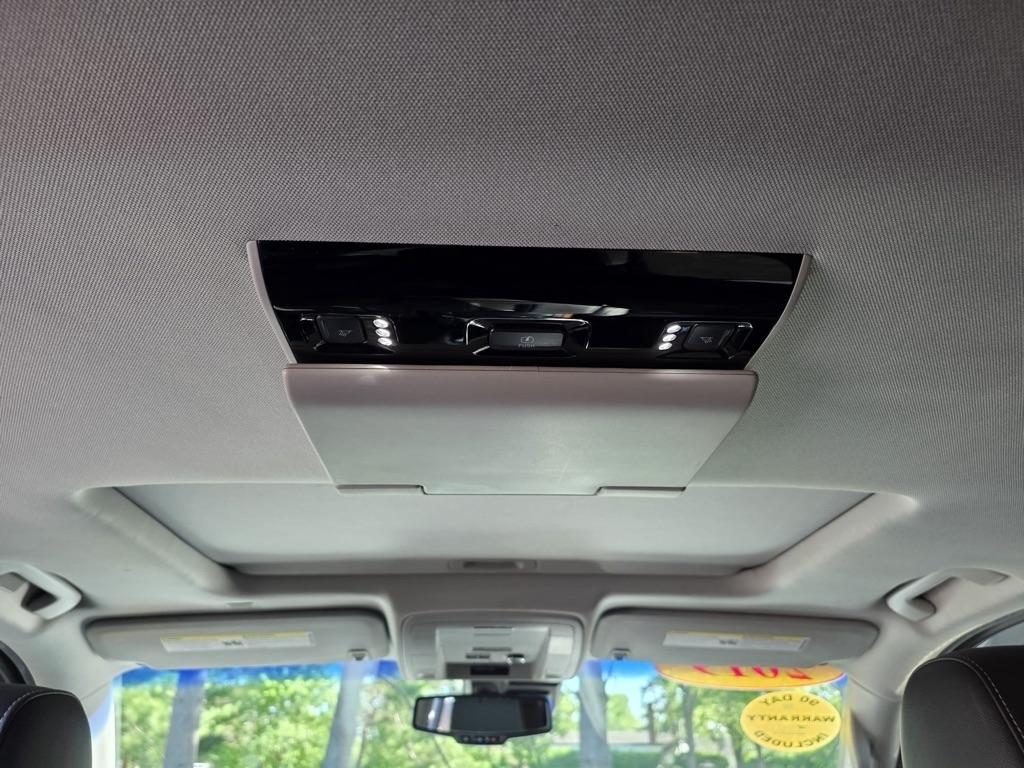 Chevrolet Suburban 4WD 4dr 1500 Premier 2019