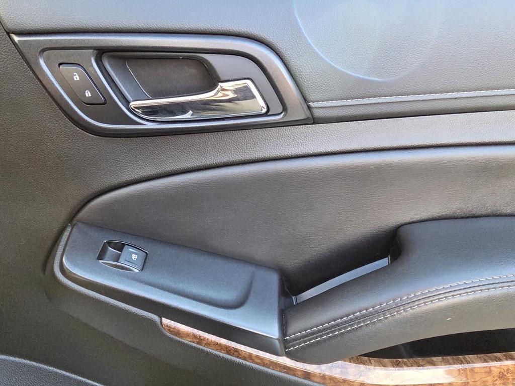 Chevrolet Suburban 4WD 4dr 1500 Premier 2019