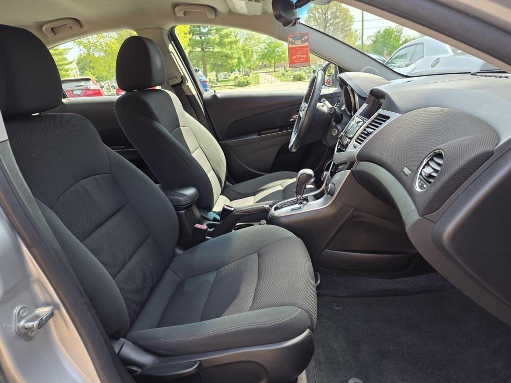 Chevrolet Cruze 4dr Sdn ECO 2012