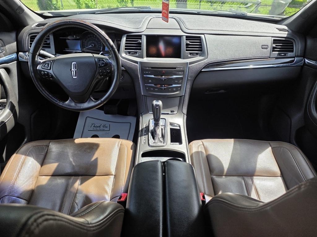 Lincoln MKS 4dr Sdn 3.7L FWD 2015