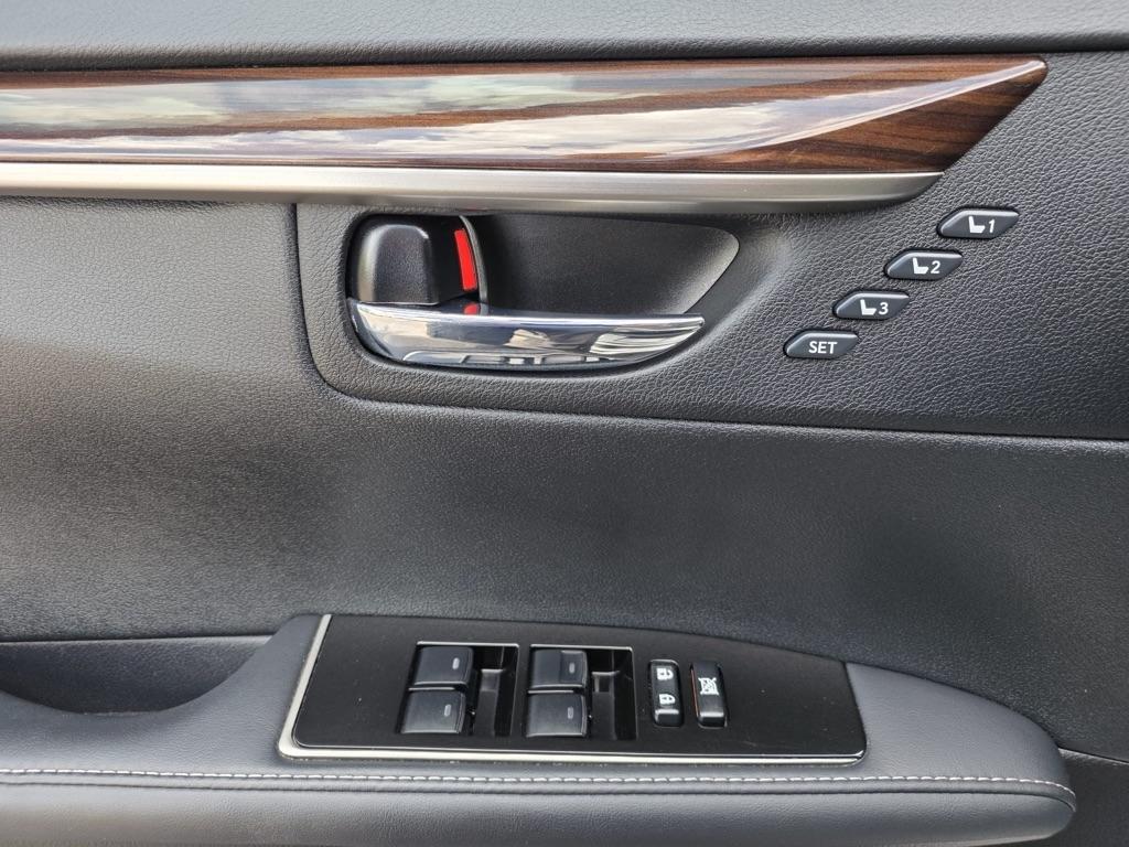 Lexus ES ES 350 FWD 2017