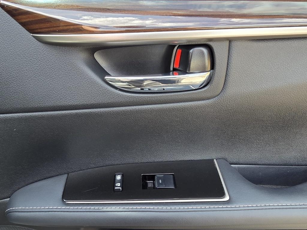 Lexus ES ES 350 FWD 2017