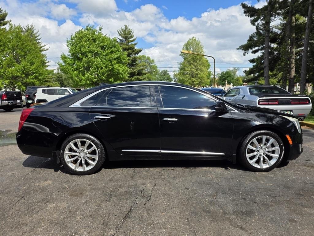 Cadillac XTS 4dr Sdn Luxury Collection FWD 2016