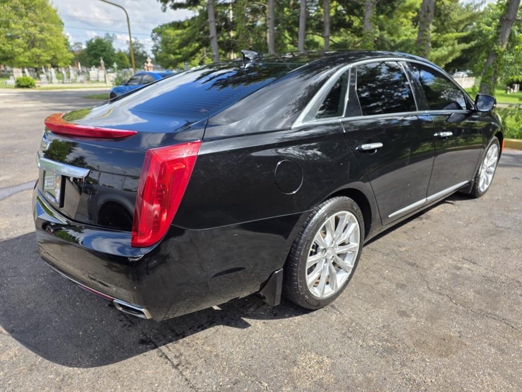 Cadillac XTS 4dr Sdn Luxury Collection FWD 2016