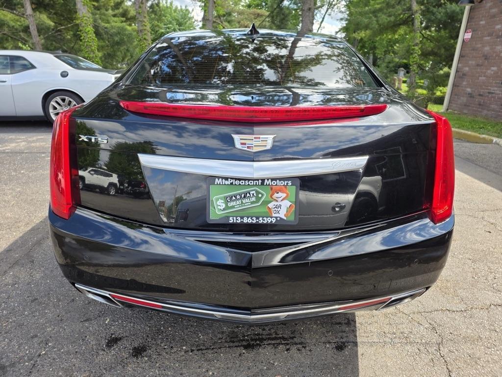 Cadillac XTS 4dr Sdn Luxury Collection FWD 2016