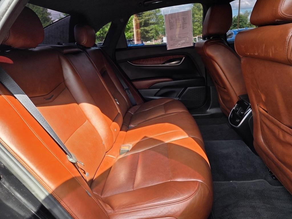 Cadillac XTS 4dr Sdn Luxury Collection FWD 2016