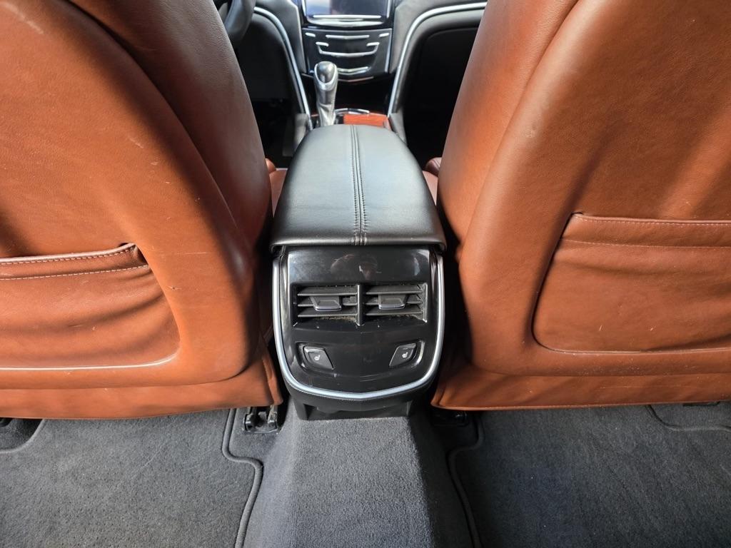 Cadillac XTS 4dr Sdn Luxury Collection FWD 2016