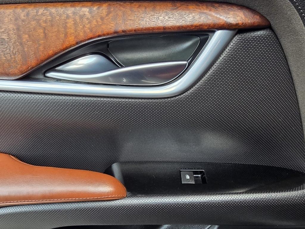 Cadillac XTS 4dr Sdn Luxury Collection FWD 2016