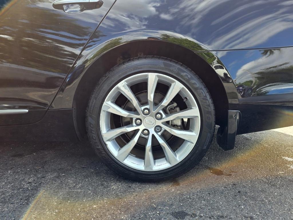 Cadillac XTS 4dr Sdn Luxury Collection FWD 2016