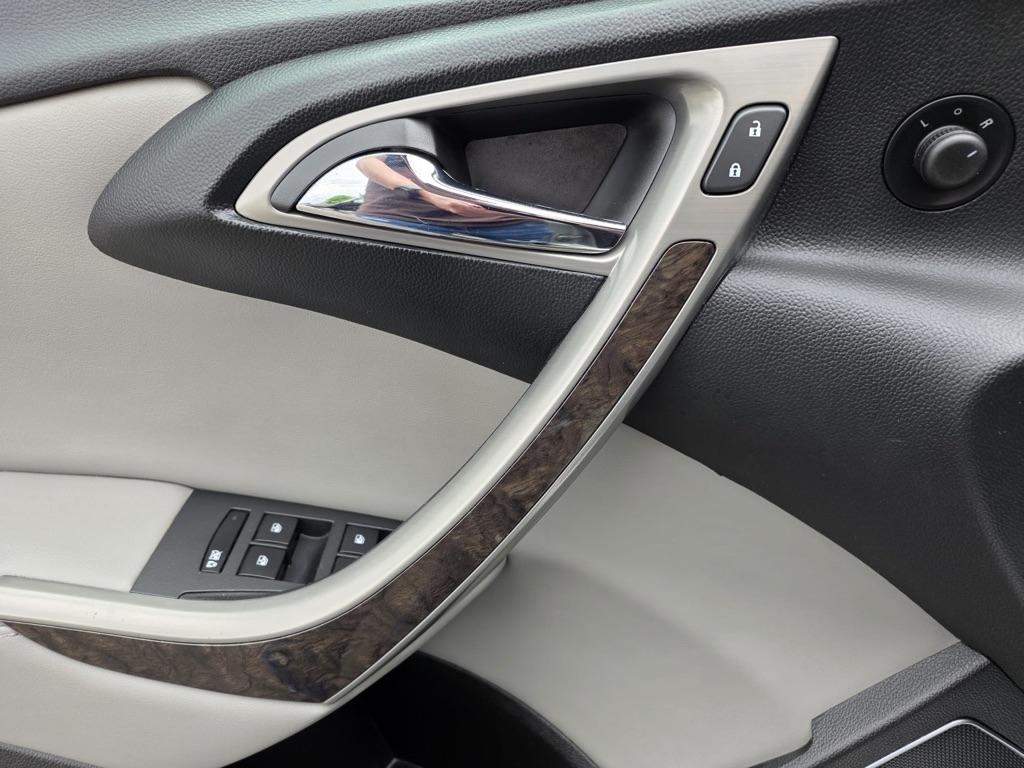 Buick Verano 4dr Sdn Convenience Group 2014