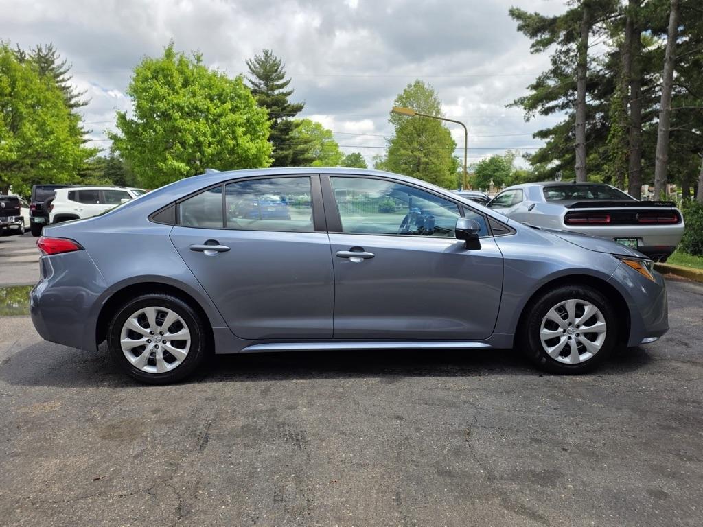 Toyota Corolla LE CVT (Natl) 2022
