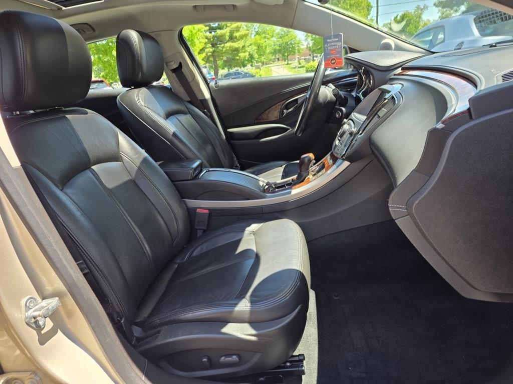 Buick LaCrosse 4dr Sdn Leather FWD 2013