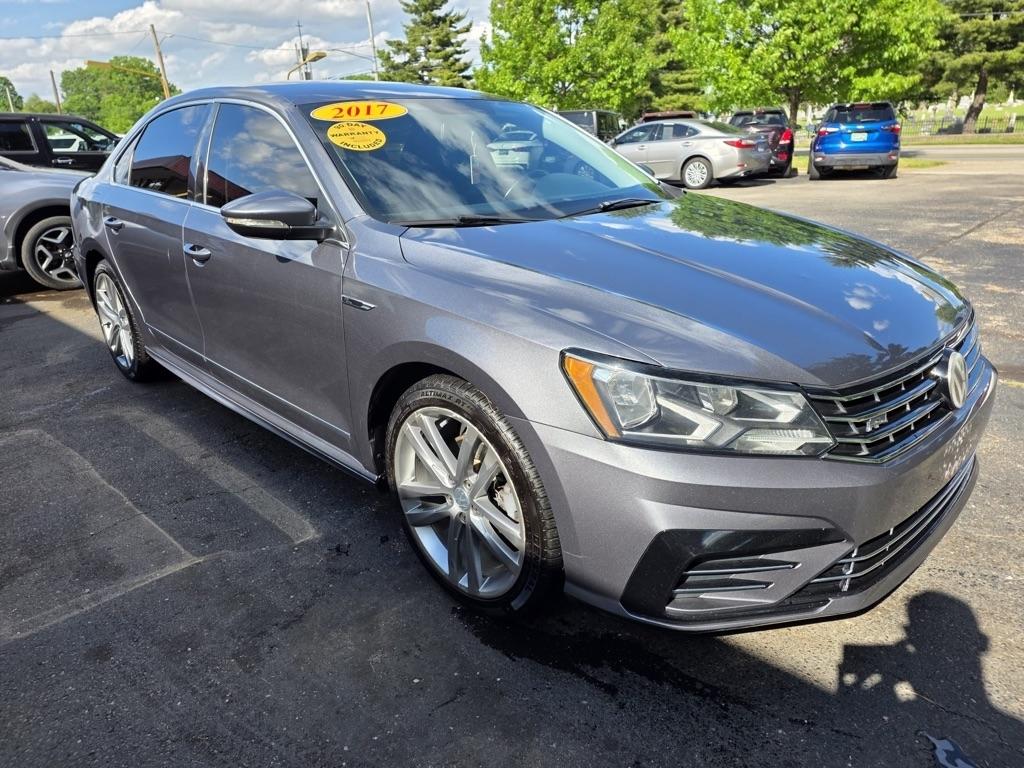 Volkswagen Passat R-Line w/Comfort Pkg Auto 2017