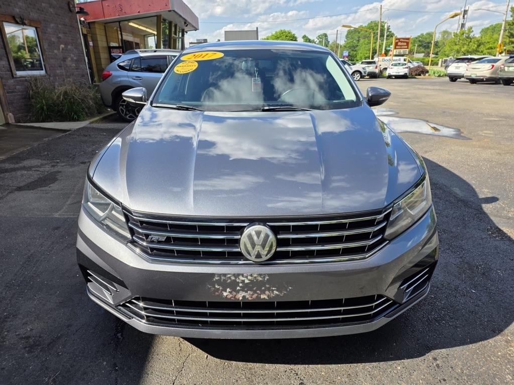 Volkswagen Passat R-Line w/Comfort Pkg Auto 2017