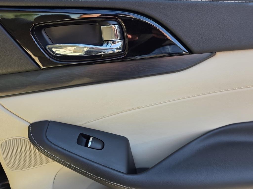 Nissan Maxima Platinum 3.5L 2021