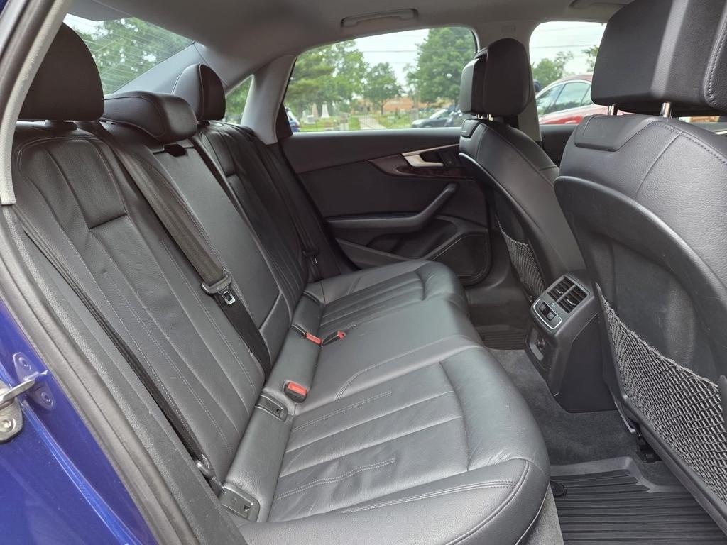 Audi A4 2.0 TFSI Auto Premium Plus quattro AWD 2017