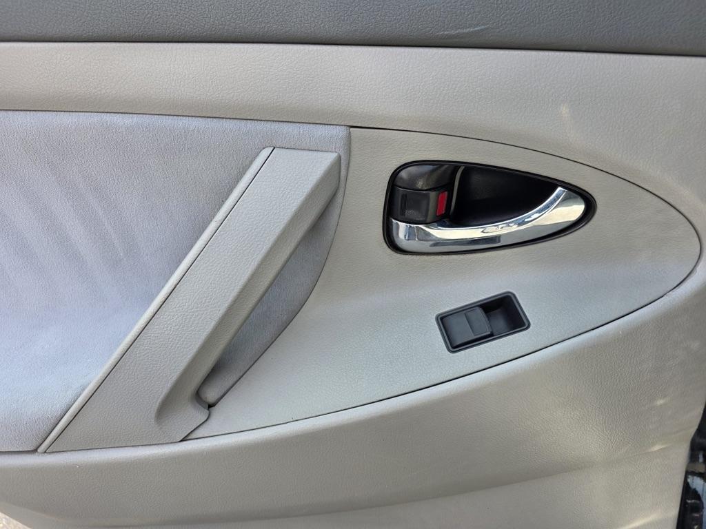 Toyota Camry 4dr Sdn LE Auto (Natl) 2008