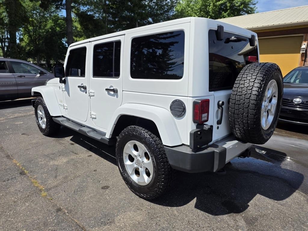 Jeep Wrangler Unlimited 4WD 4dr Sahara 2013