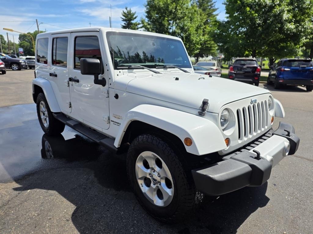 Jeep Wrangler Unlimited 4WD 4dr Sahara 2013