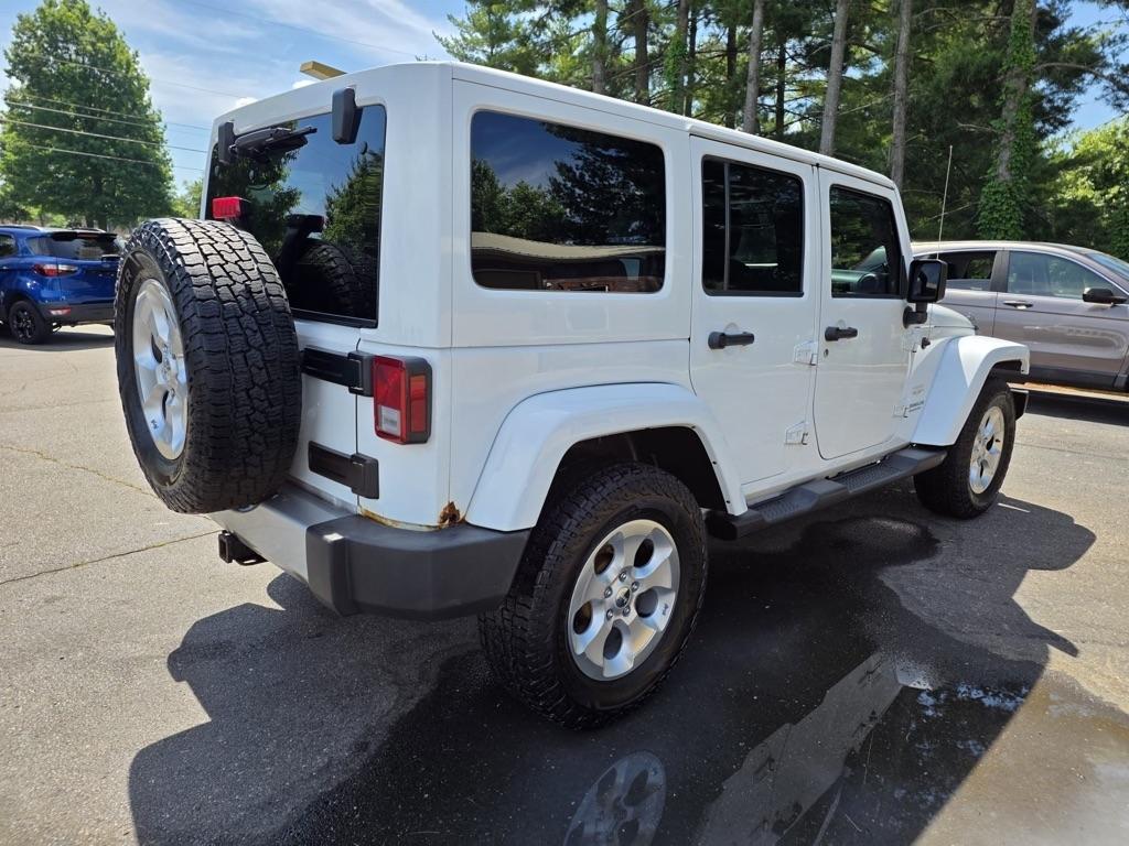 Jeep Wrangler Unlimited 4WD 4dr Sahara 2013