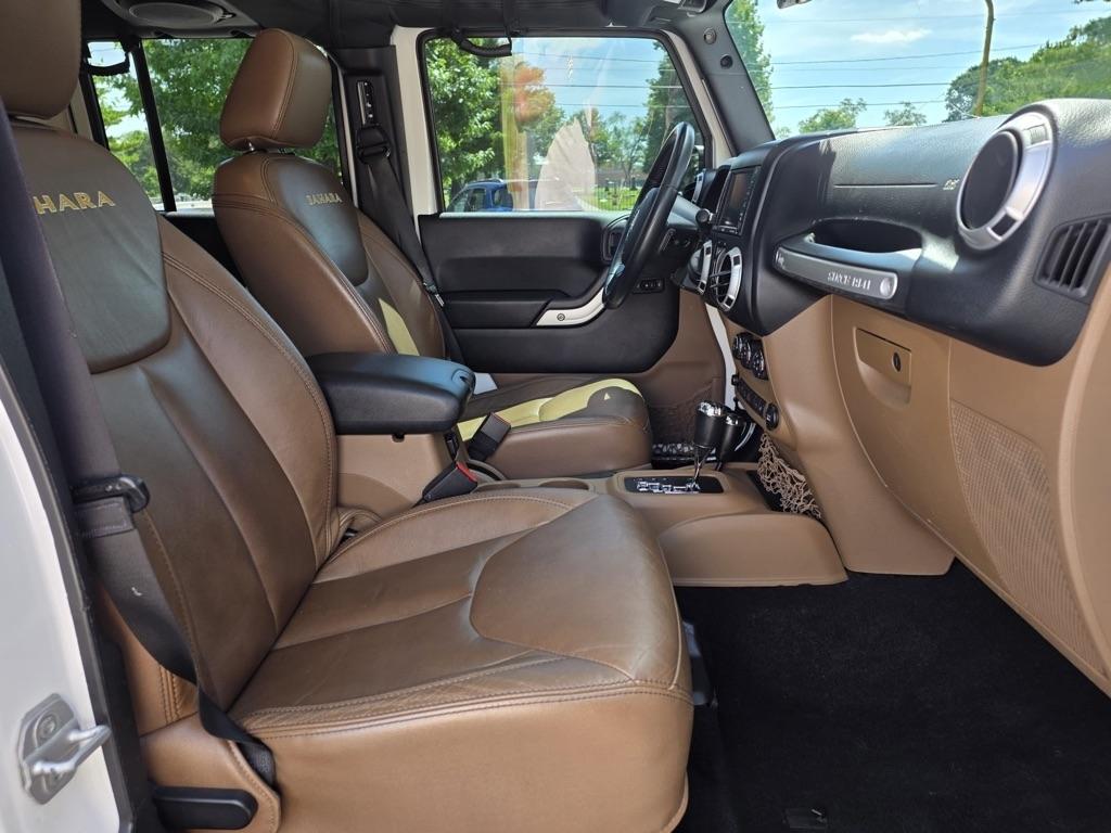 Jeep Wrangler Unlimited 4WD 4dr Sahara 2013