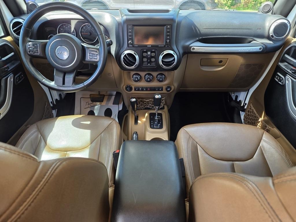 Jeep Wrangler Unlimited 4WD 4dr Sahara 2013