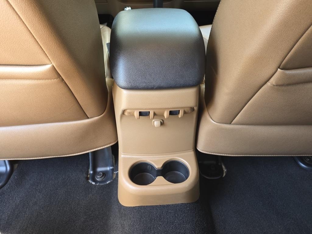 Jeep Wrangler Unlimited 4WD 4dr Sahara 2013