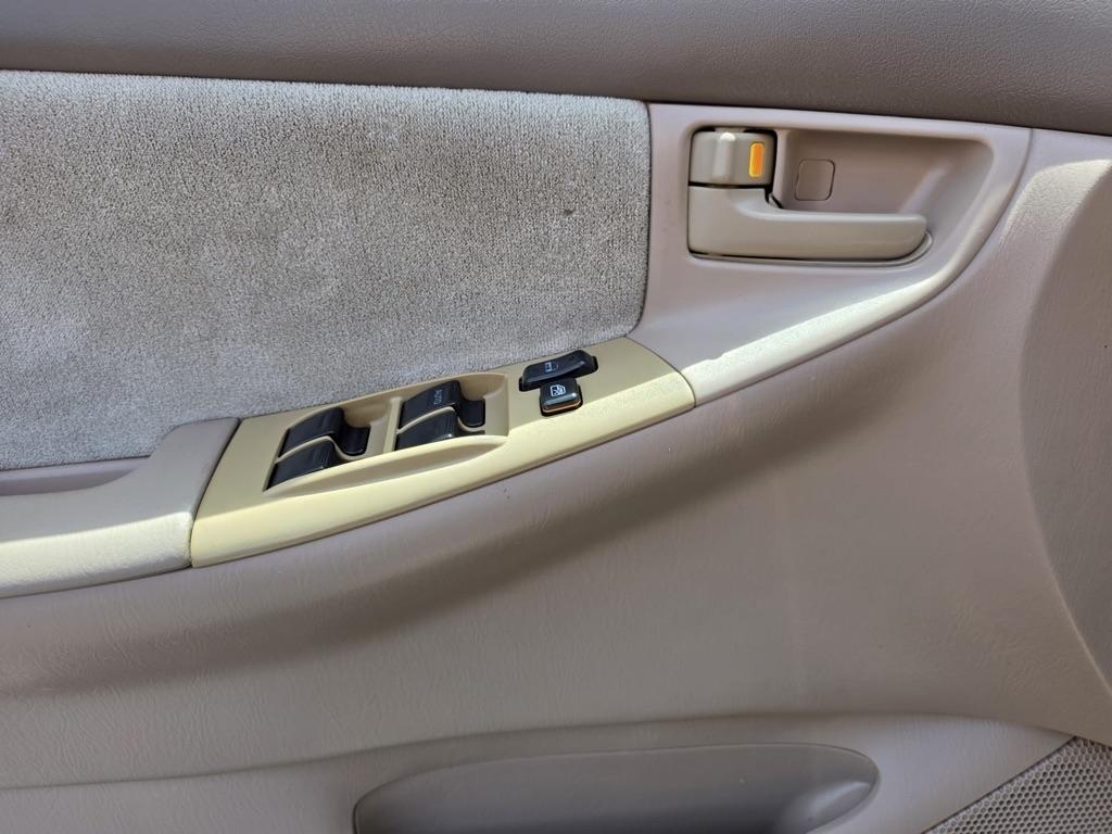 Toyota Corolla 4dr Sdn Man CE (Natl) 2008