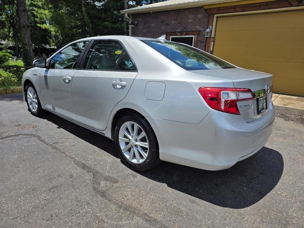Toyota Camry Hybrid 4dr Sdn XLE (Natl) 2012