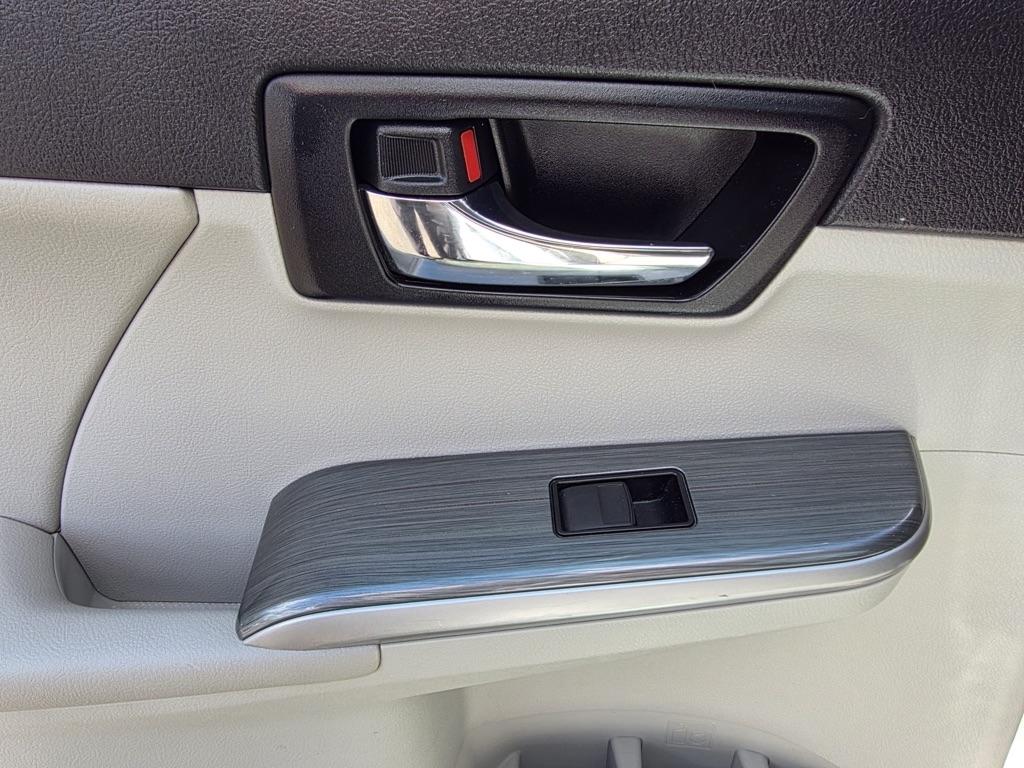Toyota Camry Hybrid 4dr Sdn XLE (Natl) 2012