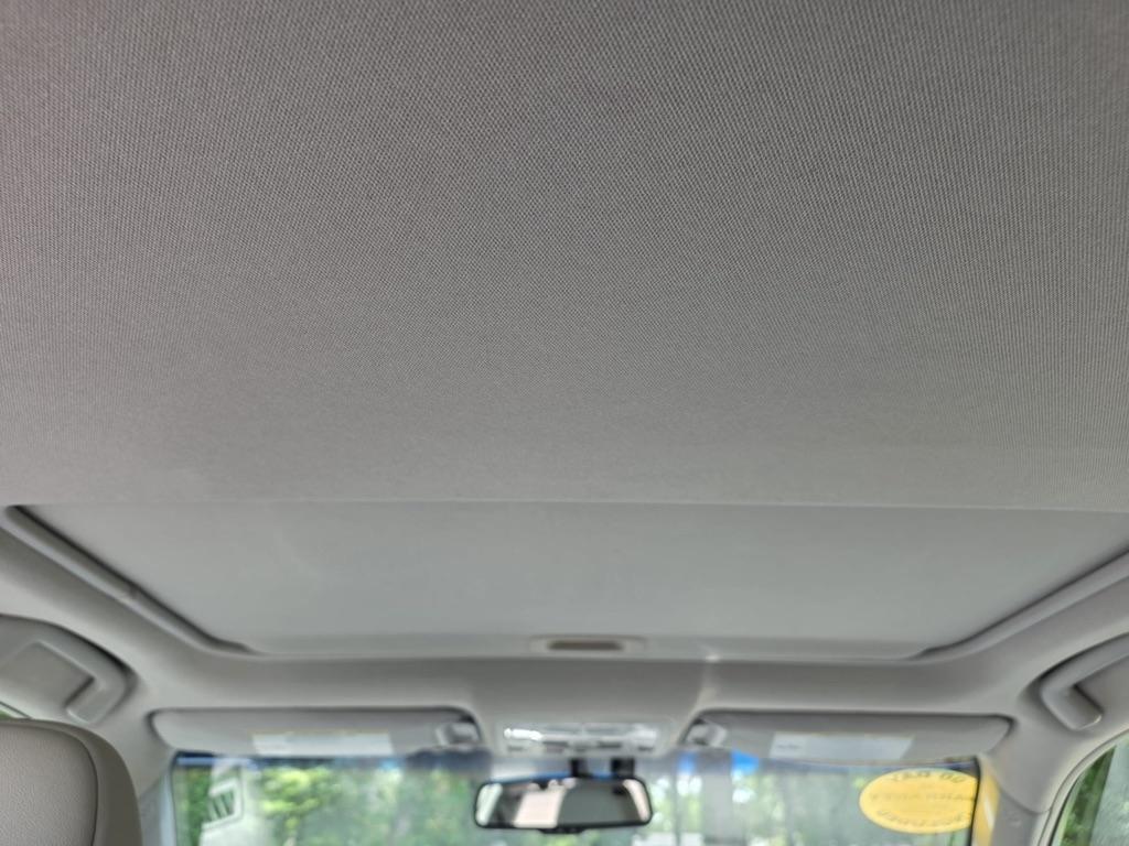 Toyota Camry Hybrid 4dr Sdn XLE (Natl) 2012