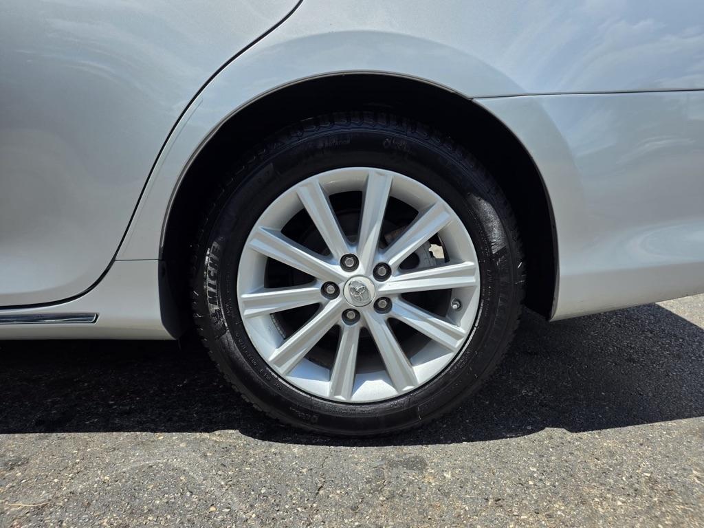 Toyota Camry Hybrid 4dr Sdn XLE (Natl) 2012