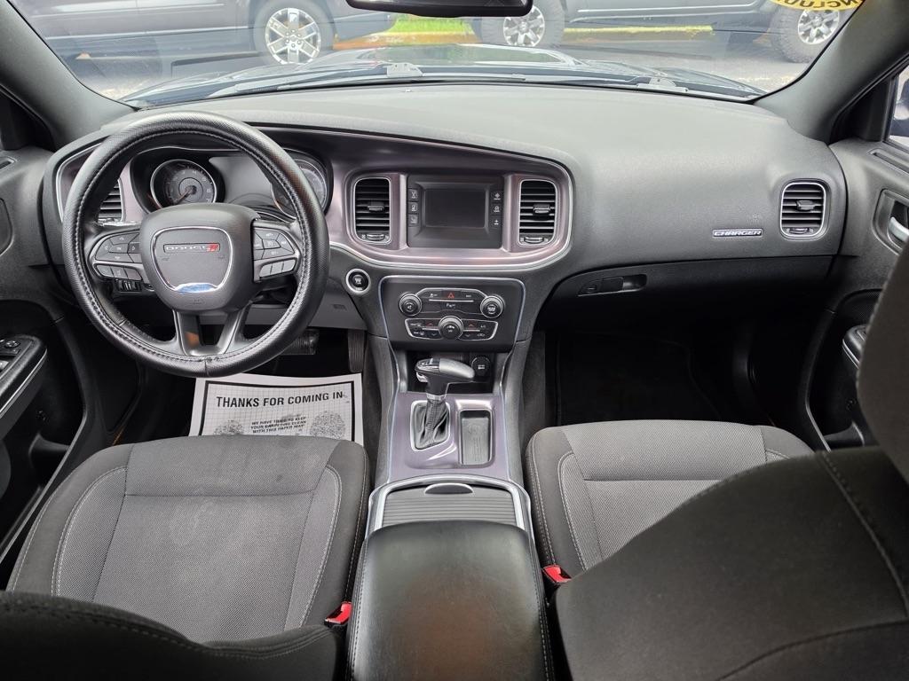 Dodge Charger 4dr Sdn SE RWD 2016