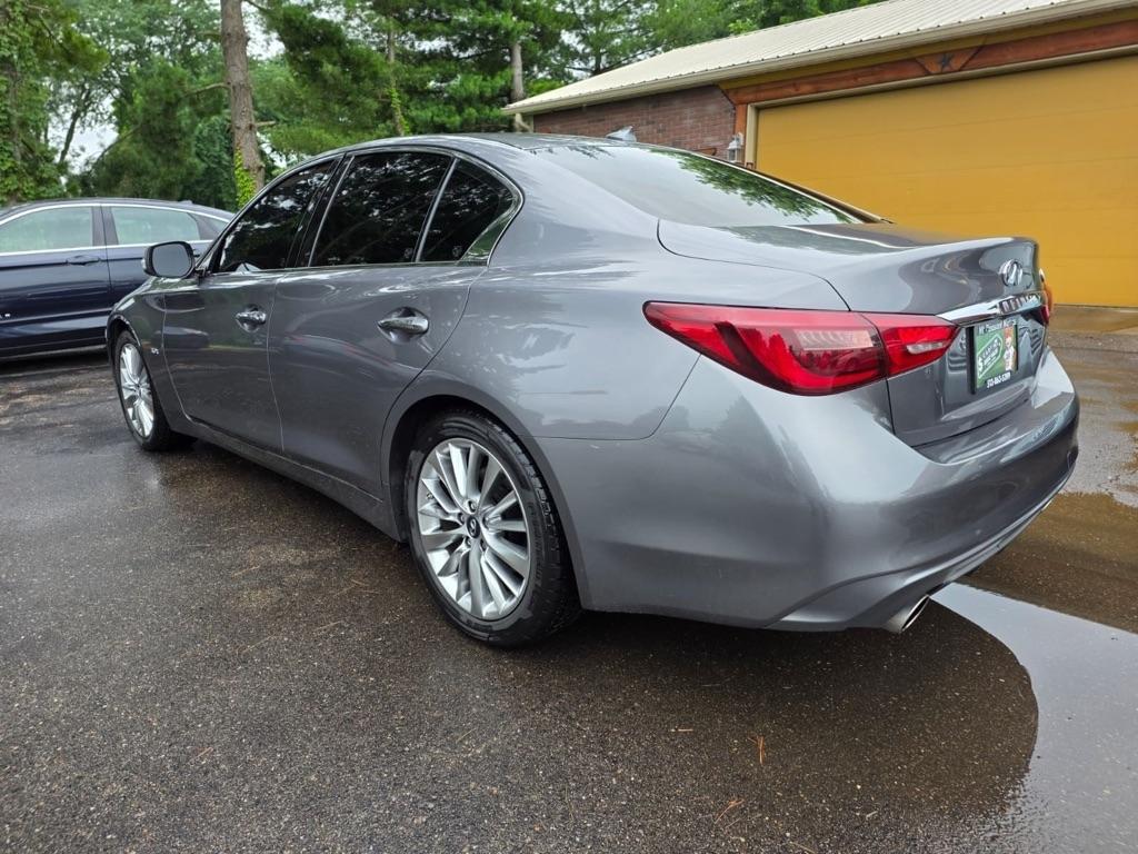 Infiniti Q50 3.0t LUXE RWD 2019