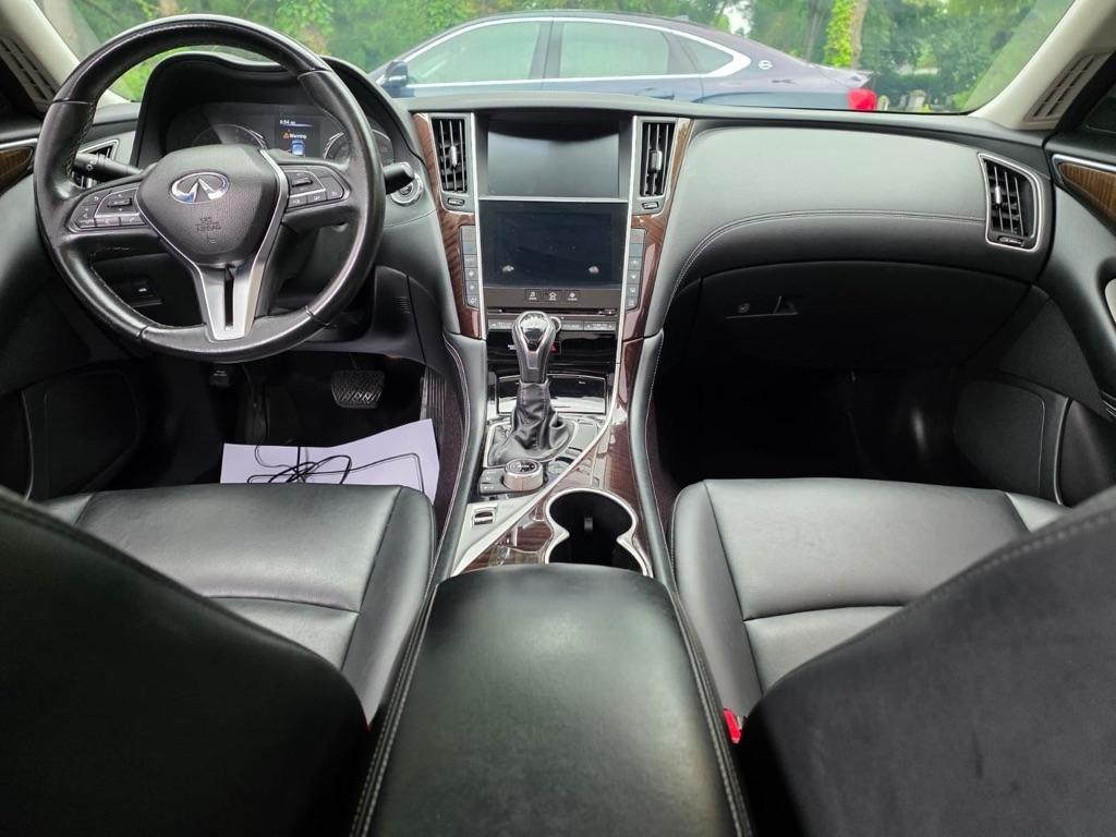 Infiniti Q50 3.0t LUXE RWD 2019
