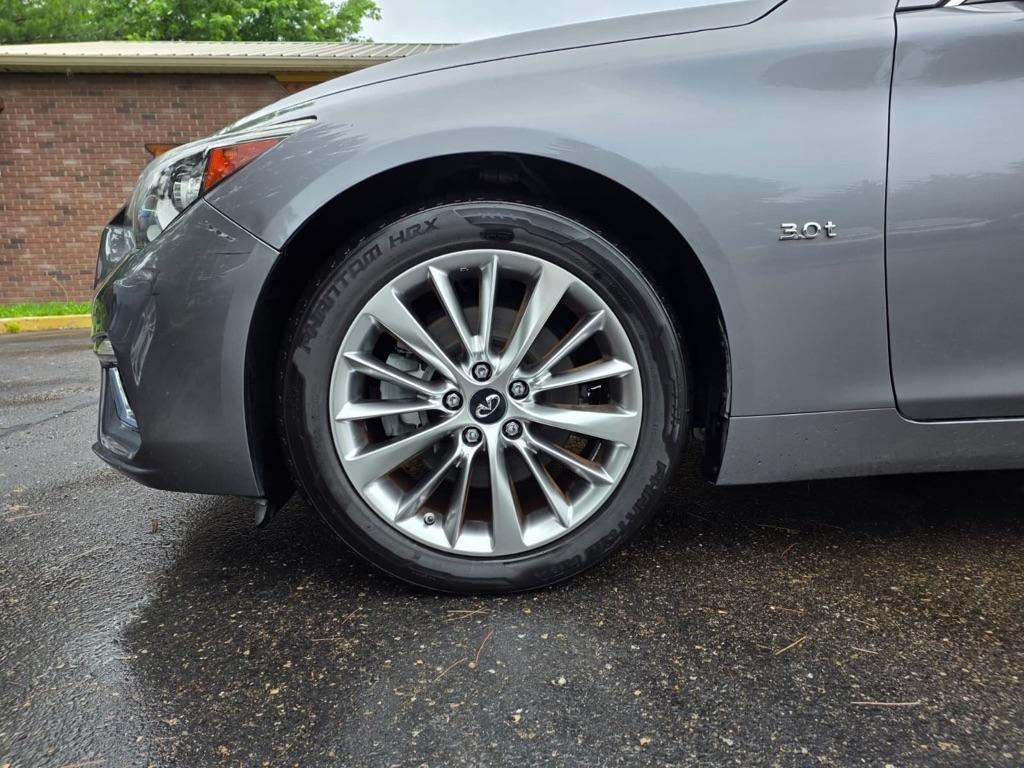 Infiniti Q50 3.0t LUXE RWD 2019