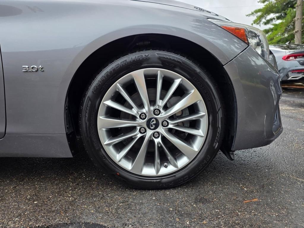 Infiniti Q50 3.0t LUXE RWD 2019