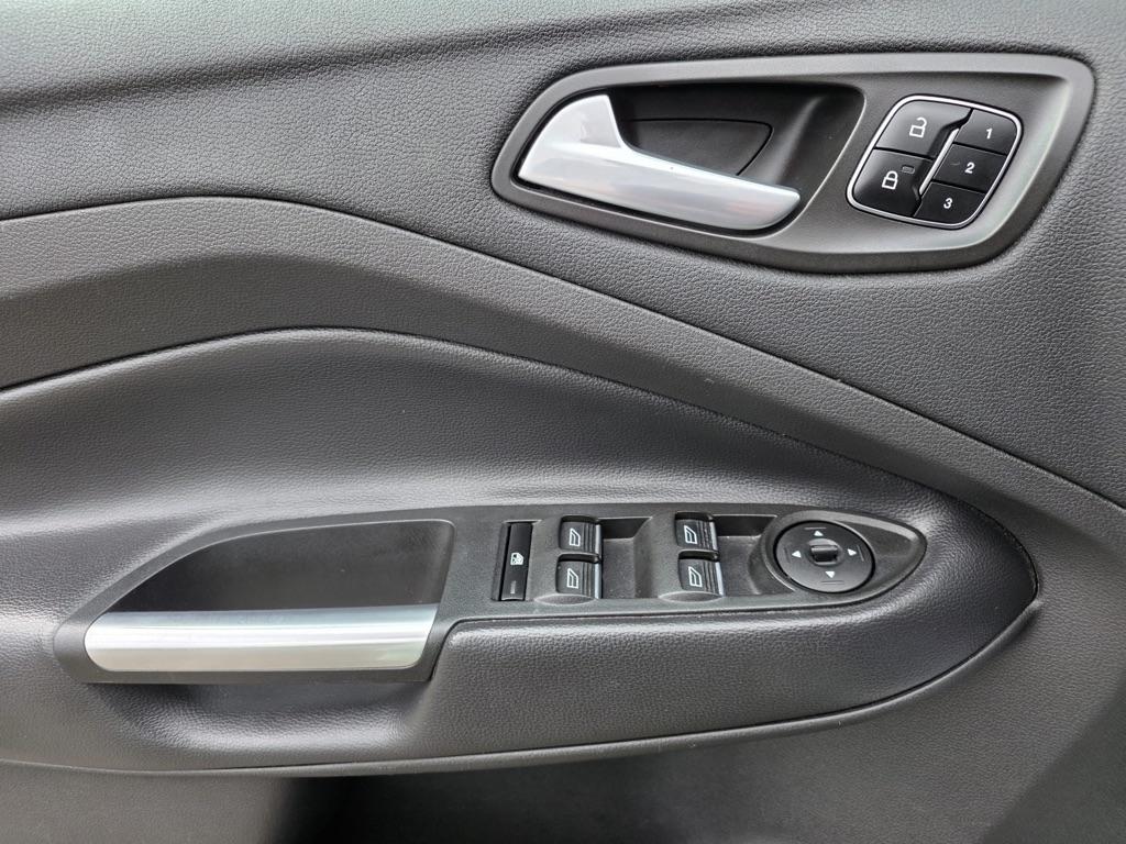 Ford Escape Titanium FWD 2017