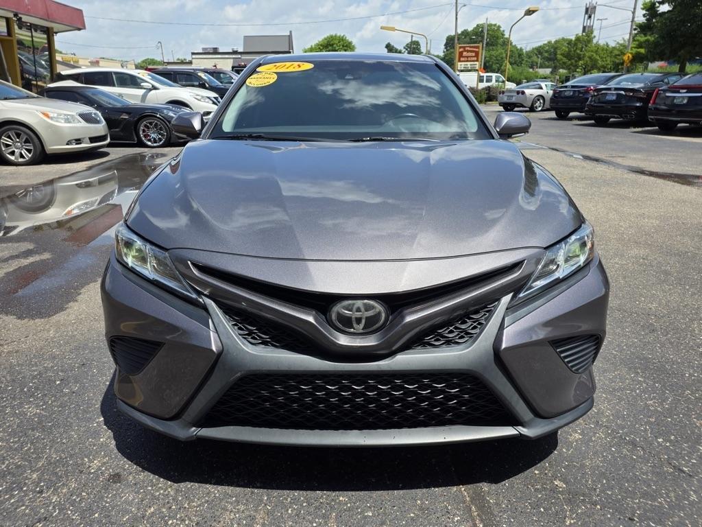 Toyota Camry LE Auto (Natl) 2018