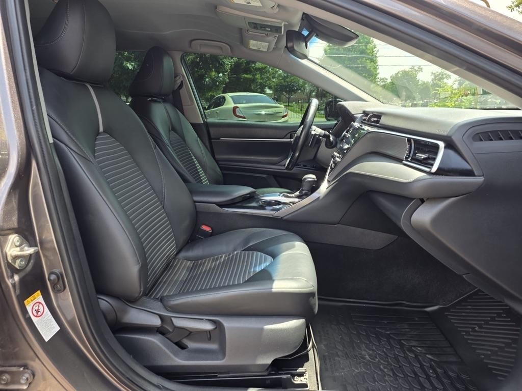 Toyota Camry LE Auto (Natl) 2018