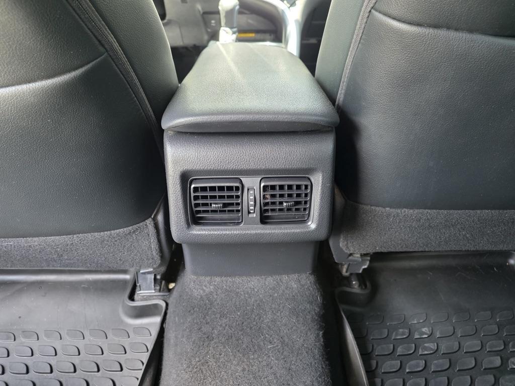 Toyota Camry LE Auto (Natl) 2018