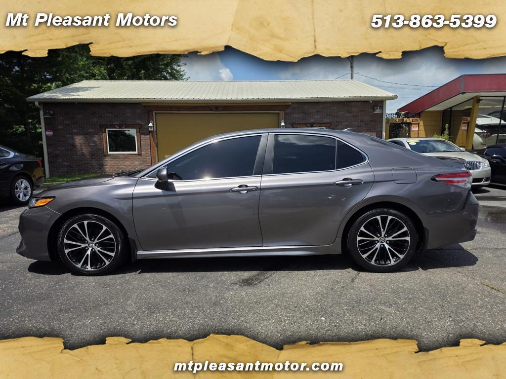 Toyota Camry LE Auto (Natl) 2018