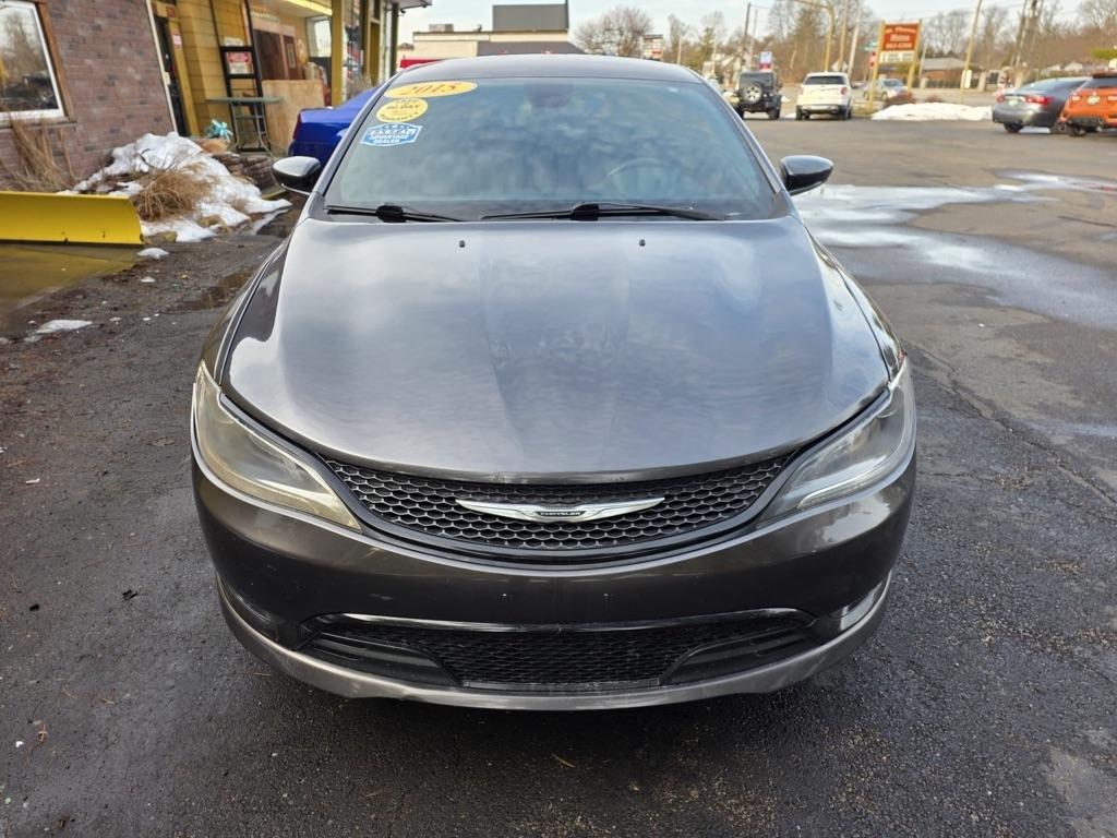 Chrysler 200 4dr Sdn S FWD 2015
