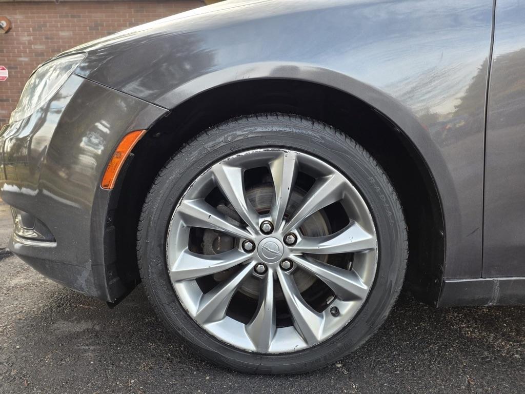 Chrysler 200 4dr Sdn S FWD 2015