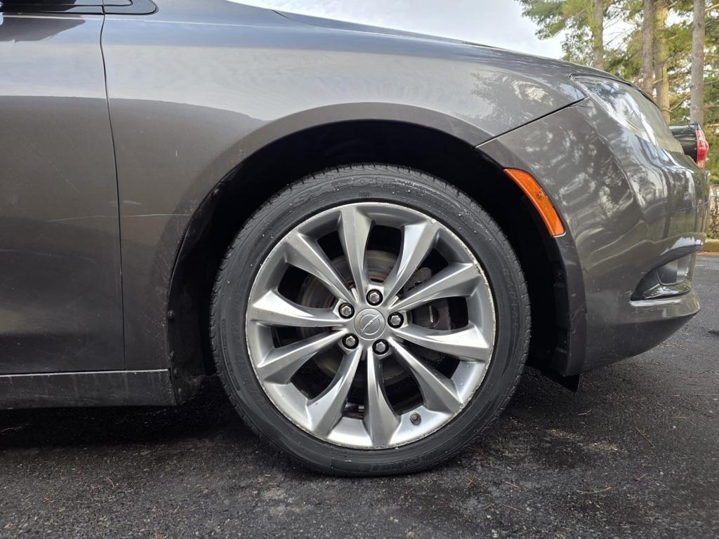 Chrysler 200 4dr Sdn S FWD 2015