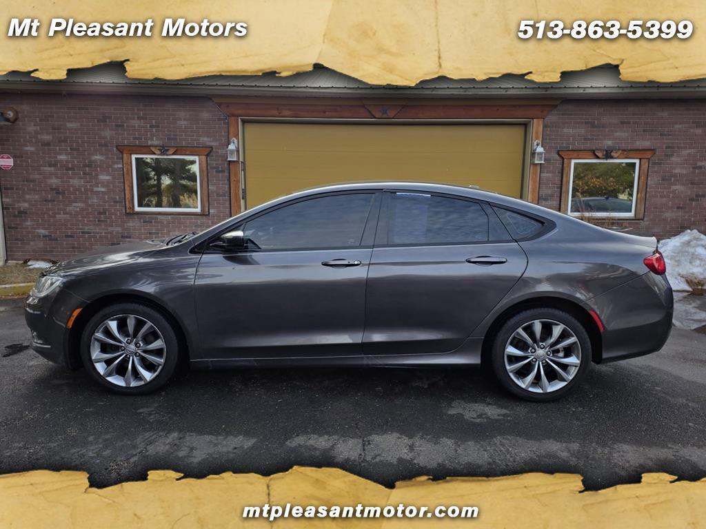Chrysler 200 4dr Sdn S FWD 2015