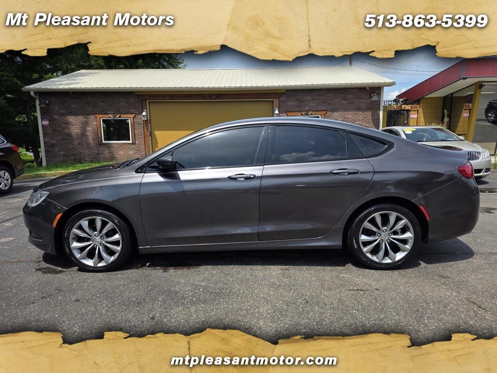 2015 Chrysler 200 4dr Sdn S FWD