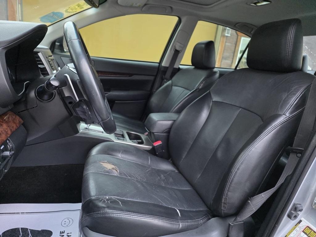 Subaru Legacy 4dr Sdn H4 Auto 2.5i Limited 2014