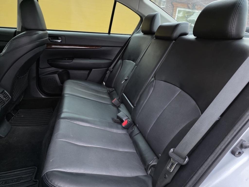 Subaru Legacy 4dr Sdn H4 Auto 2.5i Limited 2014